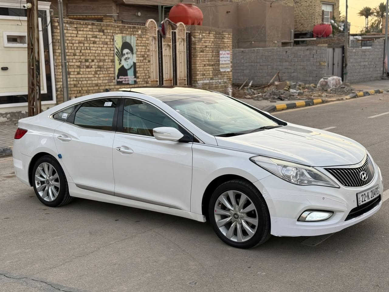 أزيرا 2013 خليجي شمالي تحويل او وكالة عامة ثنيهن شرط
مكفولة كفالة عامة لا شخوط ولا رصعات 

اجدد وأنظف واحلة وارقى أزيرا تشوفهة سيارة متنوصف
بصمة وبانوراما طكتين وجلد قرميدي وكشنات كهرباء 
مكينة 6 سلندر مكفولة كير مكفول حدادية وتبريد ثلج 
بردات بلاد وزينون ولدات وحساسات امامي خلفي 
اشاير مري ويل كروم السيارة بدون نقص 

السعر 140 وبيهة مجال مكاني واسط 
***********
***********
