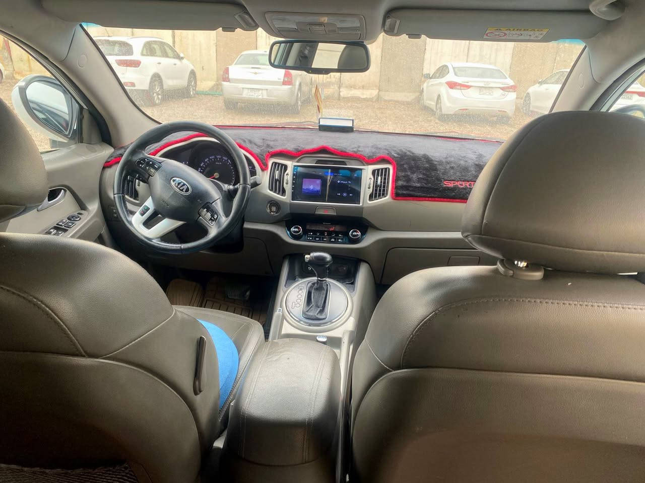 سبورتج موديل 2014
مكينة 2400 
السيارة بحالة ممتازة 
السيارة جاهزة من كلشي
المواصفات :
- بنراما ، بصمة ، اشاير بل مرايات
- المرايات شفط .
- مقاعد جلد ، تخم تاير 
- 4 دسك . دبل شاشة كبيرة وصغيرة 
- السيارة خليجي بيها فقط بنيد ومبدل اصلي  
- سونار موجود ايضا راسلني خاص علواتساب وتدلل 
- سيارة رقمها بغداد 
- السعر 145$ 
- العنوان : بغداد 
- للتواصل : ***********
