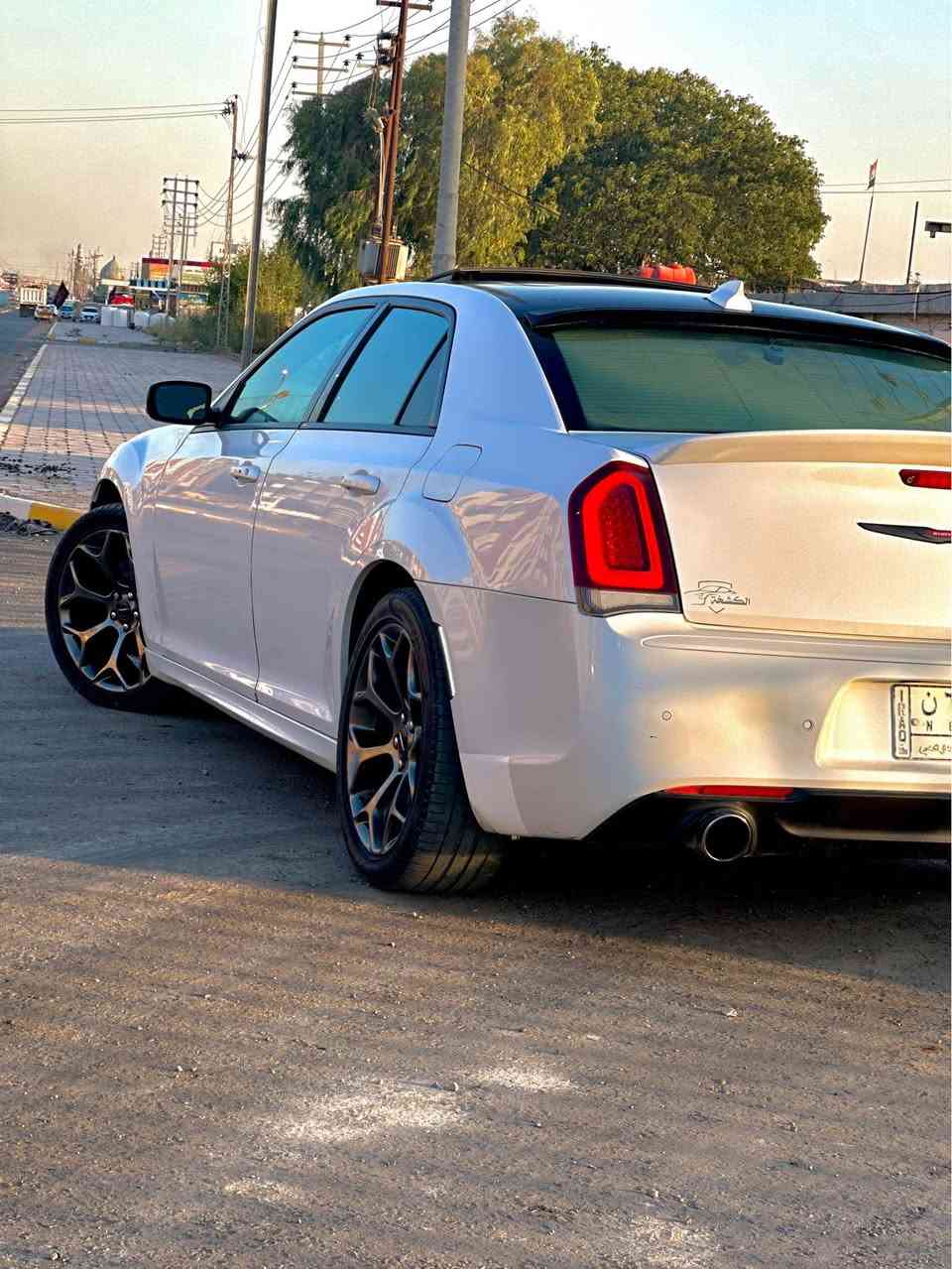 اوباما موديل 2015 8 سلندر5700  اس ماشية 198 كيلو السيارة  جاهزة ومناقصة اي شي بيها تلث قطع  صبغ وايرباك  برده راجع  سستم سونار  موجود  راسلني  على الواتساب لون ابيض  صدفي السعر 200  وبيها مجال  ان شالله  
*********** ديوانية, القادسية

