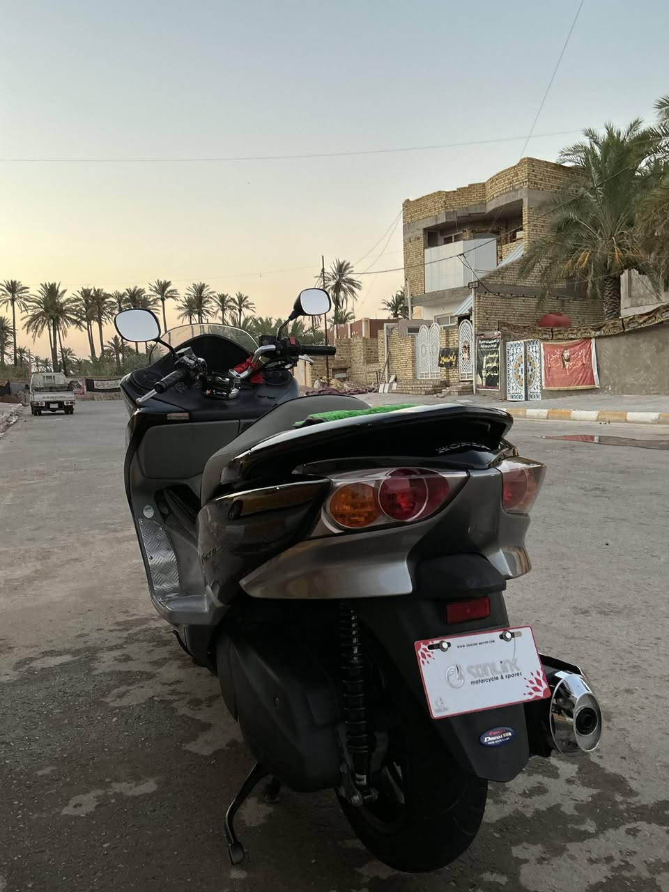 سلام عليكم فورزه 010لبيع دراجه رمبه بحالت وكاله ماشيه 11الف حقيقي دراجه مكفوله من كل نواحي مكاني واسط قضاء الحي سعرها 19شراي بيه خير ويدلل***********
