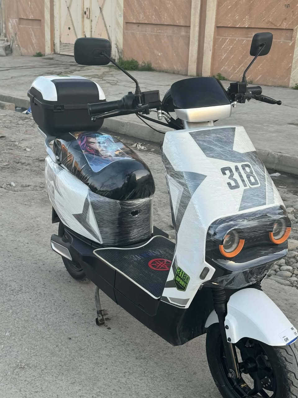 للبيع ماطور شحن أباجي 318جديد ما ناقصو شي دبل سويج دبل بصمه لايت عالي ناصي زينون اشاير و دبل اشاره نضام يرجع بك بريكات دسكات هيدروليك شاشه شغاله ماطور نشرات بك لايت ماطور حلو  ست بطاريات مسطره 28امبير مرتب ما ناقصو شي السعر 650 وبي مجال شي قليل بي وتساب***********
