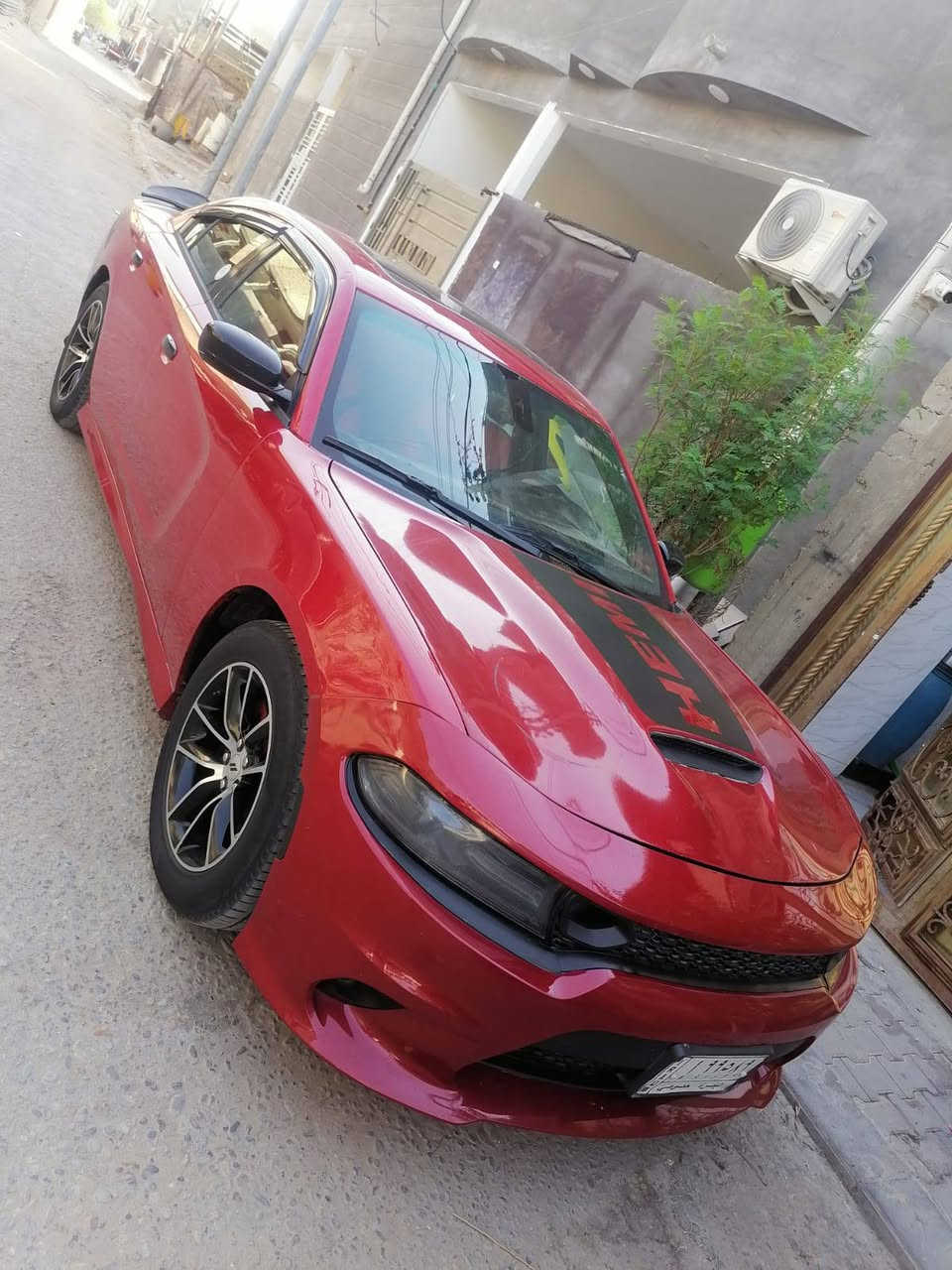 للبيع فقط جارجر 2015 مسجل 2016 رقم بصره بسمي رقم دولي سياره بيه فخذه مبدله وجملق وبنيد وبلب سياره خليجيه فول موصفات واحد عله واحد سياره مال وحد يعيش بيه سعر 140 وبيه مجال بصيط مكاني بل بصره بل كرنه شراي ينتصل ويدلل رجن لاحد يرسني خاص رقم موجود ينتصل ويدلل علمن سياره جديده بمعنه لكلمه وجهزه من كلشي تحياتي للجميع *********** نتصل وبيك خير وتدلل
