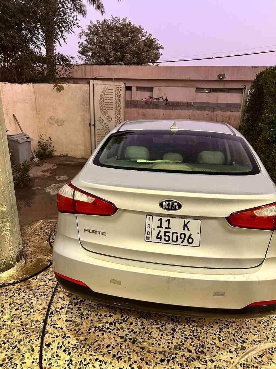 فورتي موديل 16 لون #سلفر مكينة 1800دوش رقم بغداد تحويل مباشر  ماشية 124ميل حادث موضح بالصور . جاهزة اي نقص مابيها رقم ***********مكانها #بغداد السعر 105
