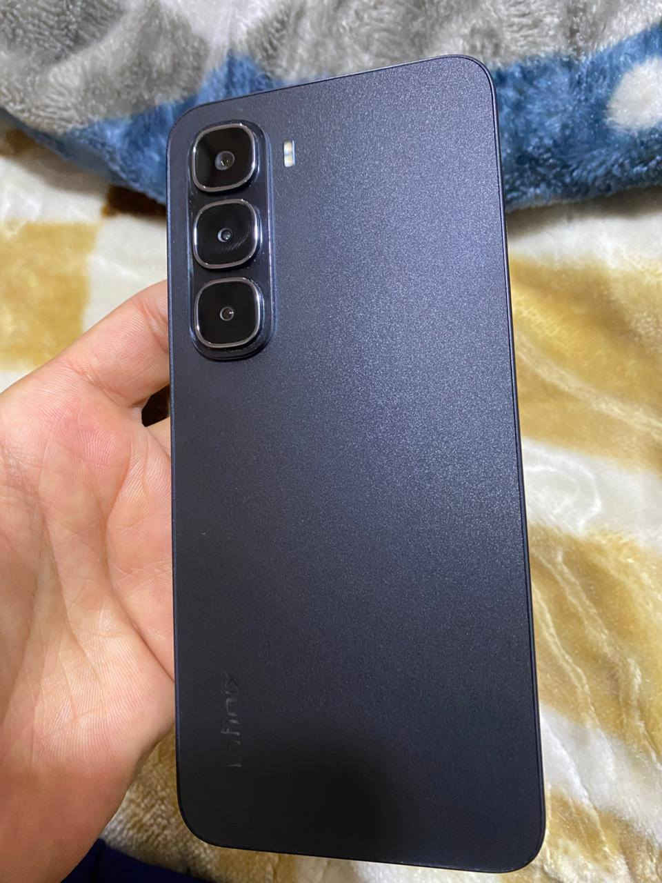 السلام عليكم اخوان عندي انفنكس هوت 60i ذاكره 256 جهاز اخو الجديد رايدة 130ملحقات كارتونه وهيتفون للبيع او مراوس يرهم النجف, العراق


**إذا كنت صاحب هذا الإعلان وتريد حذفه لأي سبب، رجاءا أرسل رسالة إلى الدعم الفني**