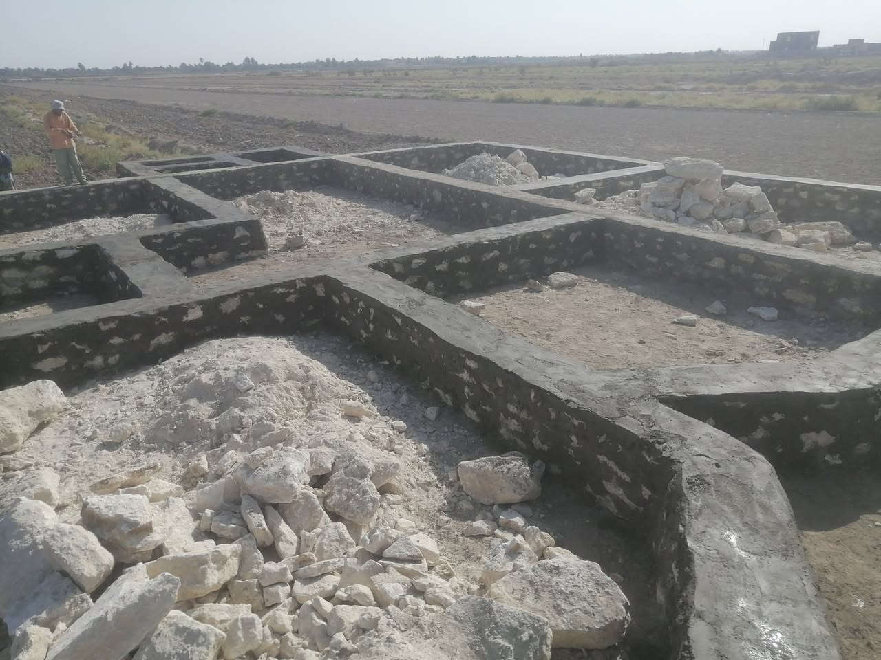 شقل حسب الطلب بشراف عباس ال مري تلفون *********** البناء حجر الأساس
