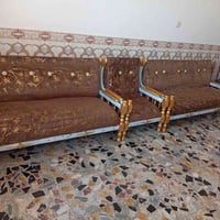 تخم كرويته   2كبار و3 كراسي سعر 175الف  بغداد الشعله 07748853668