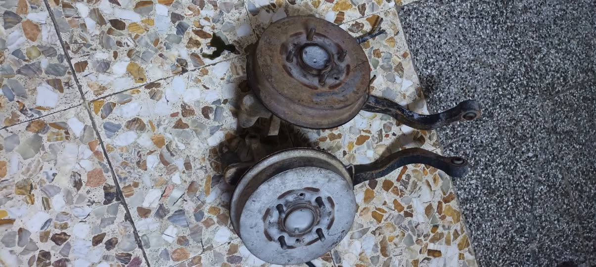 السلام عليكم اسطاب اكسل خلفي كامل مال كيا اوبتيما مديل ٢٠٠١ كاملات ابريك وبربرنات السعر ٩٠ ألف العنوان بغداد مدينه الصدر   ***********
