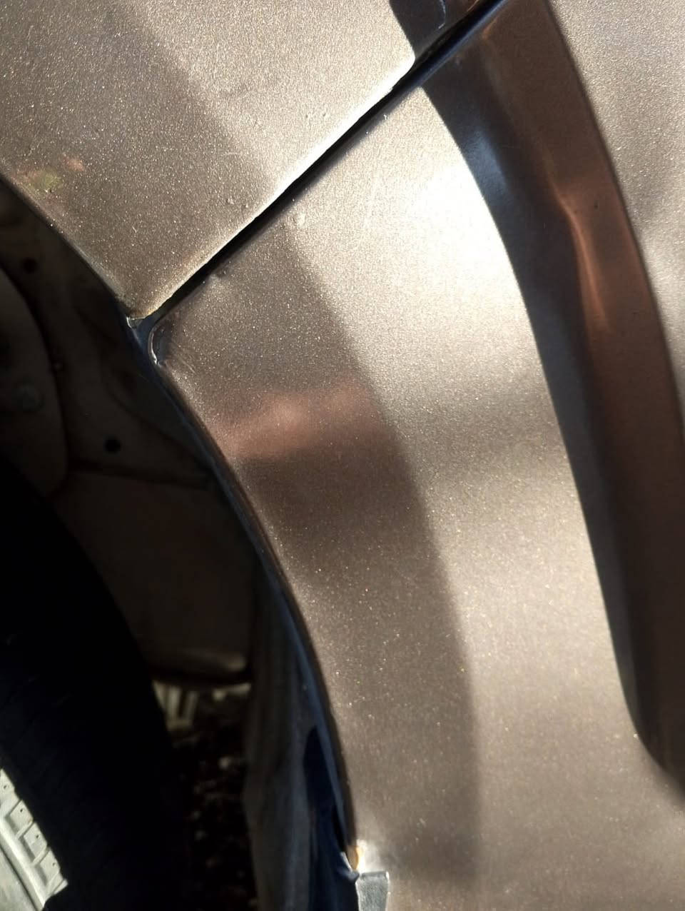 سياره جنبي لبيع موديل 2014مكفوله ماعده بارد عله كد شبر باب السلايت السعر 135 اتصال الرقم ‭0771 270 3676‬
