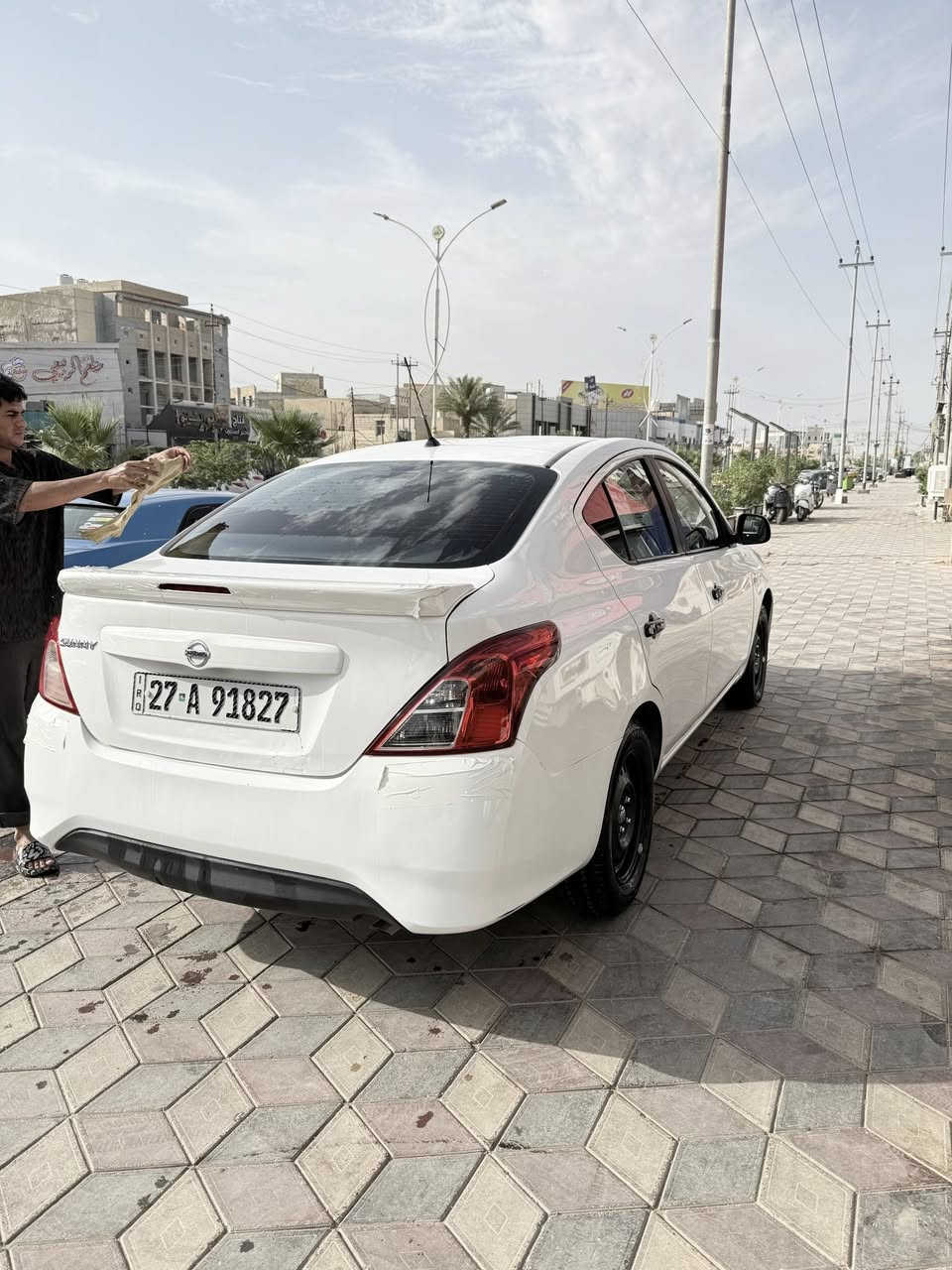 السلام عليكم نيسان صني هندي بليته زركه 🔵 
موديل 2023 تخم تاير جديد  كارتون مو (باله ) 
دهن كله موتل وجديد قبل يوم مبدله كير ومكينة 
مكفولات  تبريد ثلج 🧊 تراي وين ما يعجبك معوقين ويصيرلك وكالة عامة شرط ام الباركود كتاب الفحص بالصور 
118$ وبيه مجال مكانه بالناصرية ***********
