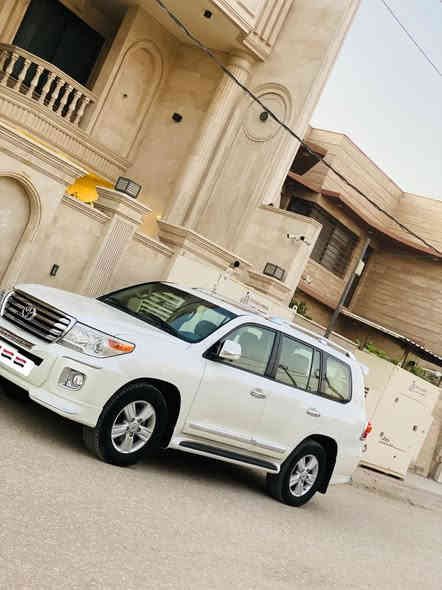 السلام عليكم لاندكروز موديل 2015مكفوله كفاله عامه ماشيه 100رقم بغداد باسمي أربع كامرات حساسات  شاشات مري قلاب بعد بيها هواي مواصفات السعر 
430وبيها مجال 
***********
