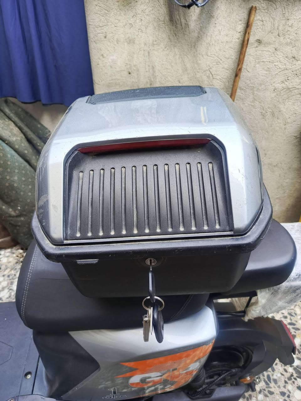 السلام عليكم
دراجه شحن للبيع 
النوع GR
الموديل 2025
بطاريات 2025
السرعه 85 حقيقي 
مواصفات الدراجه 
مثبت سرعه 
حساسات ابريك امامي خلفي 
ابريك دسك 
خمس بطاريات كبار او تكدر اضيف وحده اسويهن 6
بصمات العدد2 سويج العدد2 كرت العدد 2
لايت زنون عالي ناصي 
اشاير يمنه يسره 
الملحقات : شاحنه اصليه تقره الشحن رقم من 100
امرايات يمنه يسره 
صندوق كبير خلفي يفتح علا المفتاح 
السعر مناسب 400 او بيهه مجال بيع مستعجل 
التواصل فيس متواجد


**إذا كنت صاحب هذا الإعلان وتريد حذفه لأي سبب، رجاءا أرسل رسالة إلى الدعم الفني**