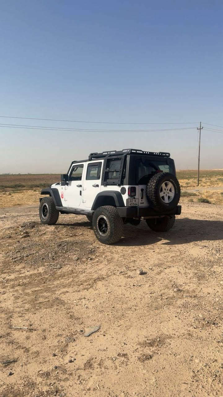 السلام عليكم 
رانكلر موديل 2016 
فئه الصحارى 
تزويد كامل
شباك فينوم 
دبلات بريميوم +لويات بريميوم
سيباية سعرها 500$ 
تايرات جبلية 
ويلات نجمة 
حجم الويل 17 
مرفعة 8.5 انش
بلوجكترات موزعة
شوتة برمائية
بنيد محدث 
مازده 24 عدسة ثنينهن
داخل احمر كشنات صحارى 
يدات 
تحكم جام وسطي
شاشة اندرويد
تحكمات ستيرن
ماشية 93قابلة للزيادة 
حادث من امريكا جاملغ فقط شي بسيط 
شاصي كير مكينة ايرباك كفالة شرط السونار
و ماكو هيج سعر بهيج نظافه 
سونار السياره و حادثهه موجود راسلني واتساب ادزلك صورهه
السعر 180$  ورقه
بيع فقط
*********** بغداد, العراق
