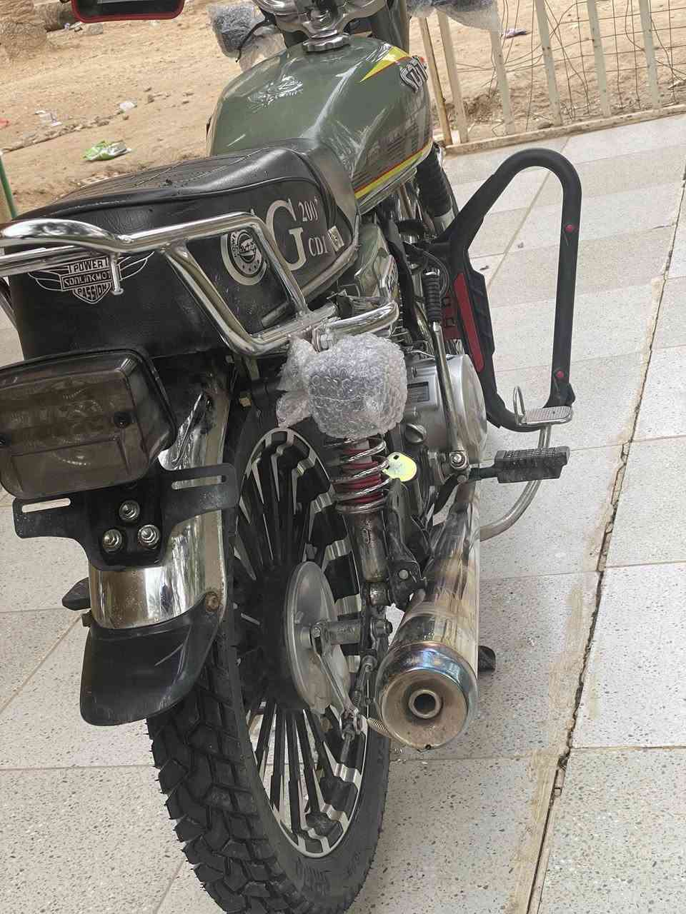 السلام عليكم دراجه سونك البيع مديل 2025 دراجه حلوه ونضيفه. سعر 800 وبيها مجال حك الجيه  رقم الهاتف 
***********
