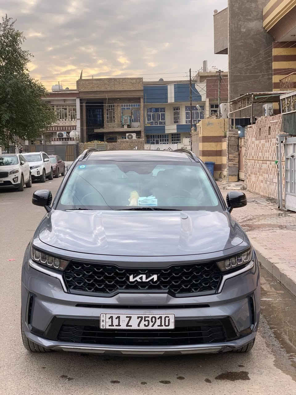 السلام عليكم
سورنتو 2023 sx 
محرك 2500
7 راكب
رقم بغداد
ماشية 80000 ميل
حادث السيارة جاملغ خلفي فقط بدون دواخل بدون ايرباگ
مواصفات السيارة
بصمة
تشغيل عن بعد
بانوراما 
كشن كهرباء
شحن wireless 
كشنات تدفئة 
حساسات خلفية
كامرة خلفية دوارة
رادار امامي خلفي جانبي
نقطة عمياء جانبية 
توقف ذاتي للطوارىء
اوتو هولد 
تثبيت مسار + تحديد مسار 
هزاز بريك ستيرن للرادار 
شاشة عطلات 
شاشة كبيرة
تحكمات ستيرن
اوتو كار بلي 
ابل كار بلي 
وبعد هواي مواصفات غير مذكورة
سعرها 250 وبيه مجال
مكاني بغداد
السيارة بأسمي حرة تحويل مباشر وجاهزة للأخير ما ناقصها اي شي
للأستفسار اكثر ***********
