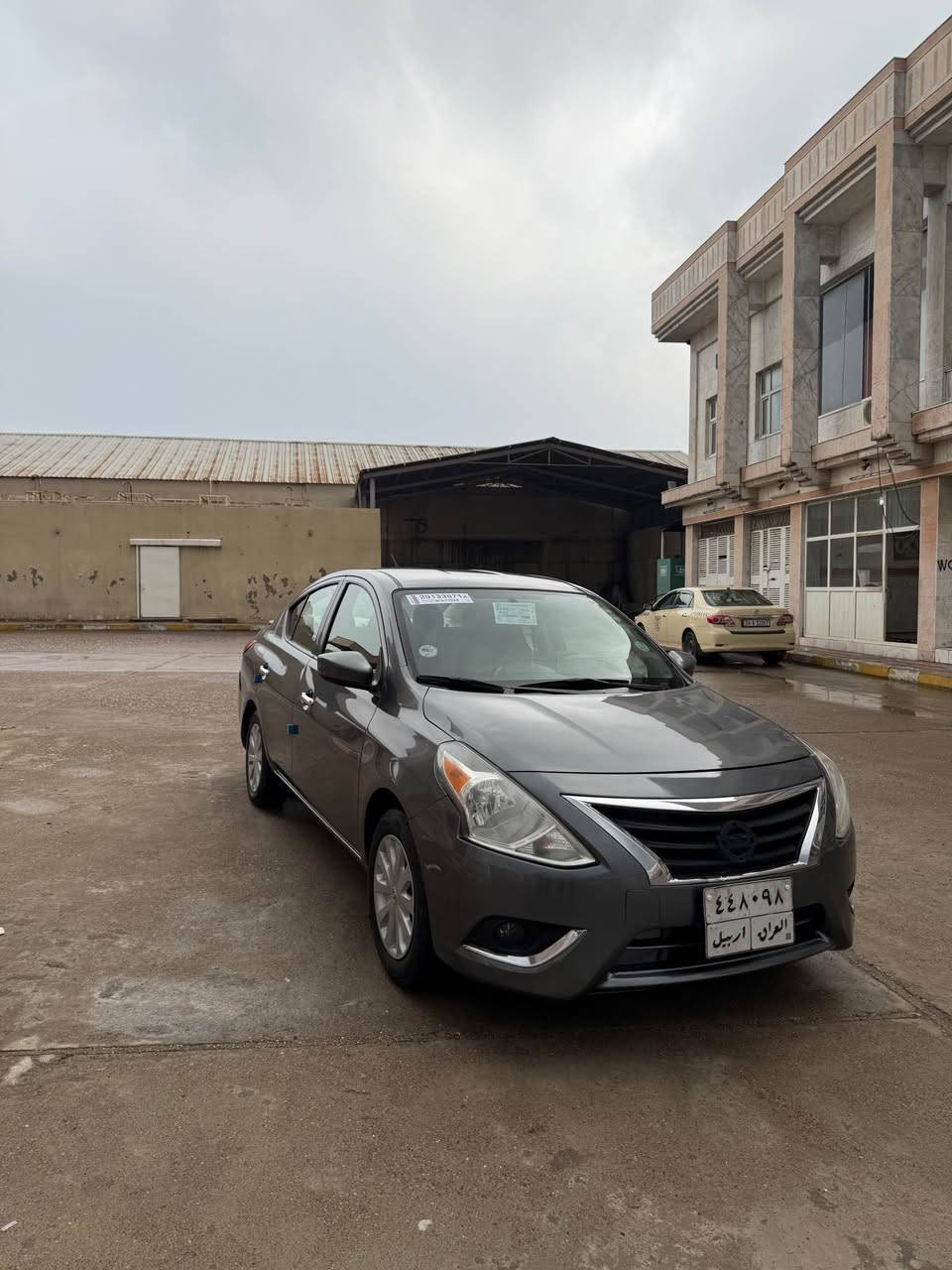 نيسان فيرسا وارد امريكي موديل 2017 SV صبغ قباغ صندوق جملغ بدون دواخل بدون يرباگ كئر محرك كل شرت تحويل غرامات كل شرت سعر 98 مجال رقم ***********📞 أربيل, العراق
