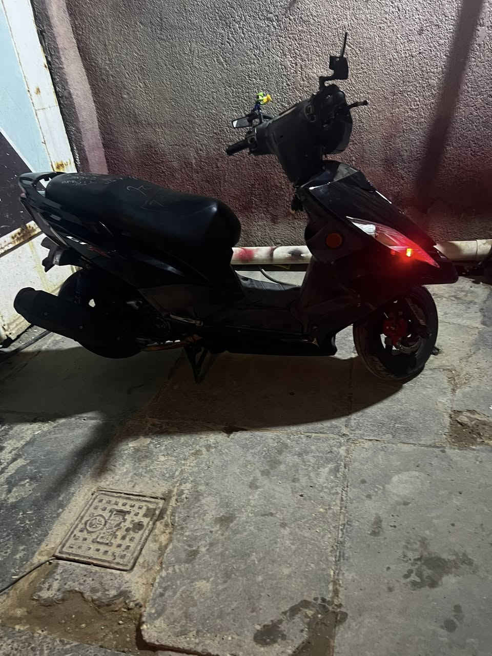 السلام عليكم دراجه GTRللبيع
دراجه مكغوله كفاله عامه رمبه دراجه شلعه ومعدل 
السعر ١٢٥٠وبيها مجال حك جيه الشراي يتفضل واتساب 
الرقم :***********

