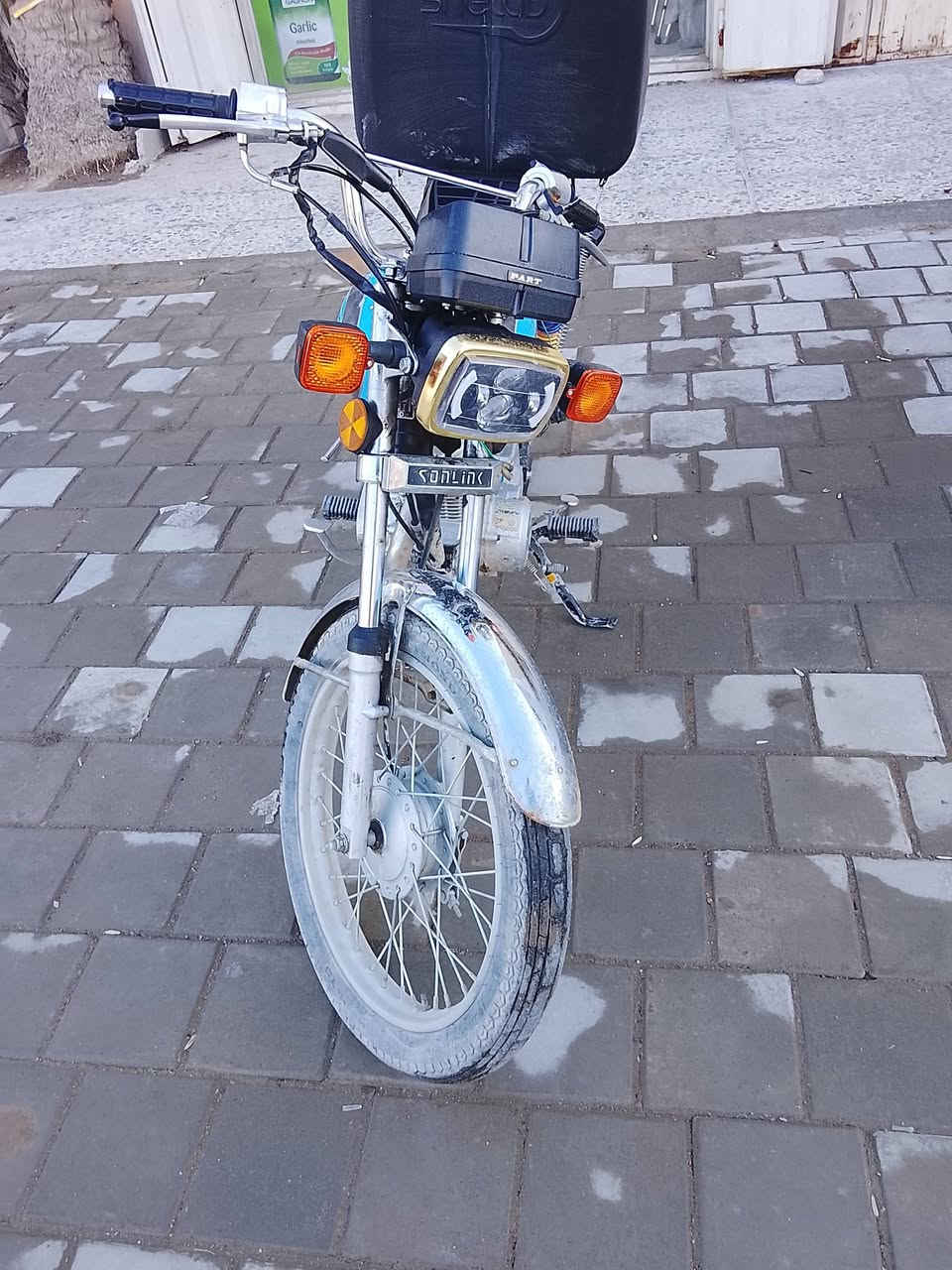 سلام عليكم دراجة للبيع سونك موديل 2025 السعر 475 وبيه مجال *********** بغداد لامين الثانيه
