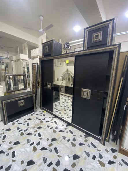 السلام عليكم غرف نوم مستخدمه تكريت حي العصري نهايت شارع البلديه يم أسواق البركه بسعار مناسبه يوجد خدمت توصيل نقل وشد الرقم ***********
