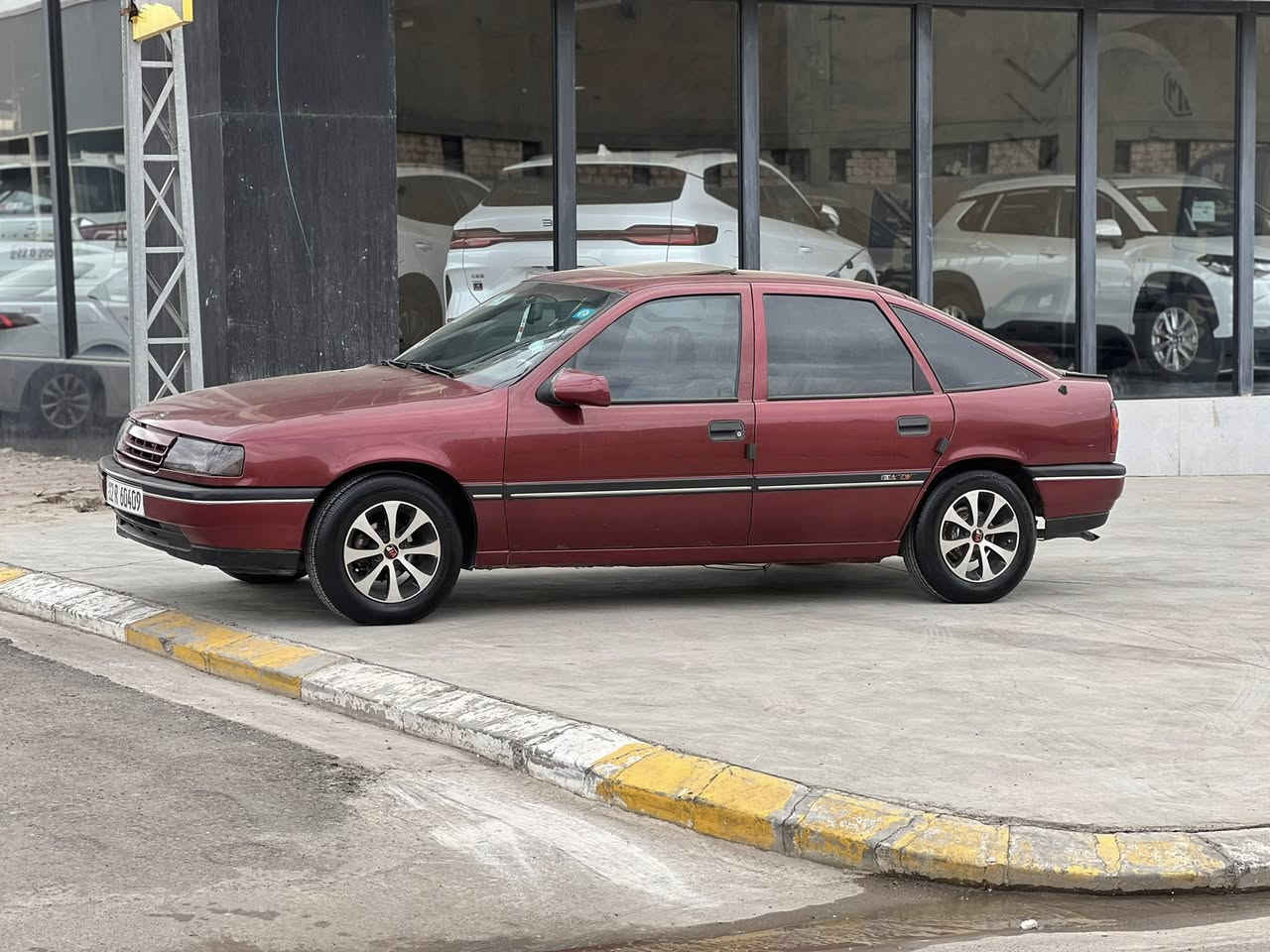 اسلام عليكم
فكترا حجم 16 سلايت 
لون ماروني صبغ عام  شرط الكص والكلب 
رقم نينوى انكليزي 
موديل 1992 
طخم تايرات جديد 
وطخم ويلكب جديد 
طخم امامي خلفي جديد 
كير شرط  
شرط التحويل 
والسياره ABS
جاهزه من كل النواحي تراي وين من يعجبك 
سعرها 38 
عنواني موصل الايسر 
الشراي يخابر  وتدلل 
***********
***********
