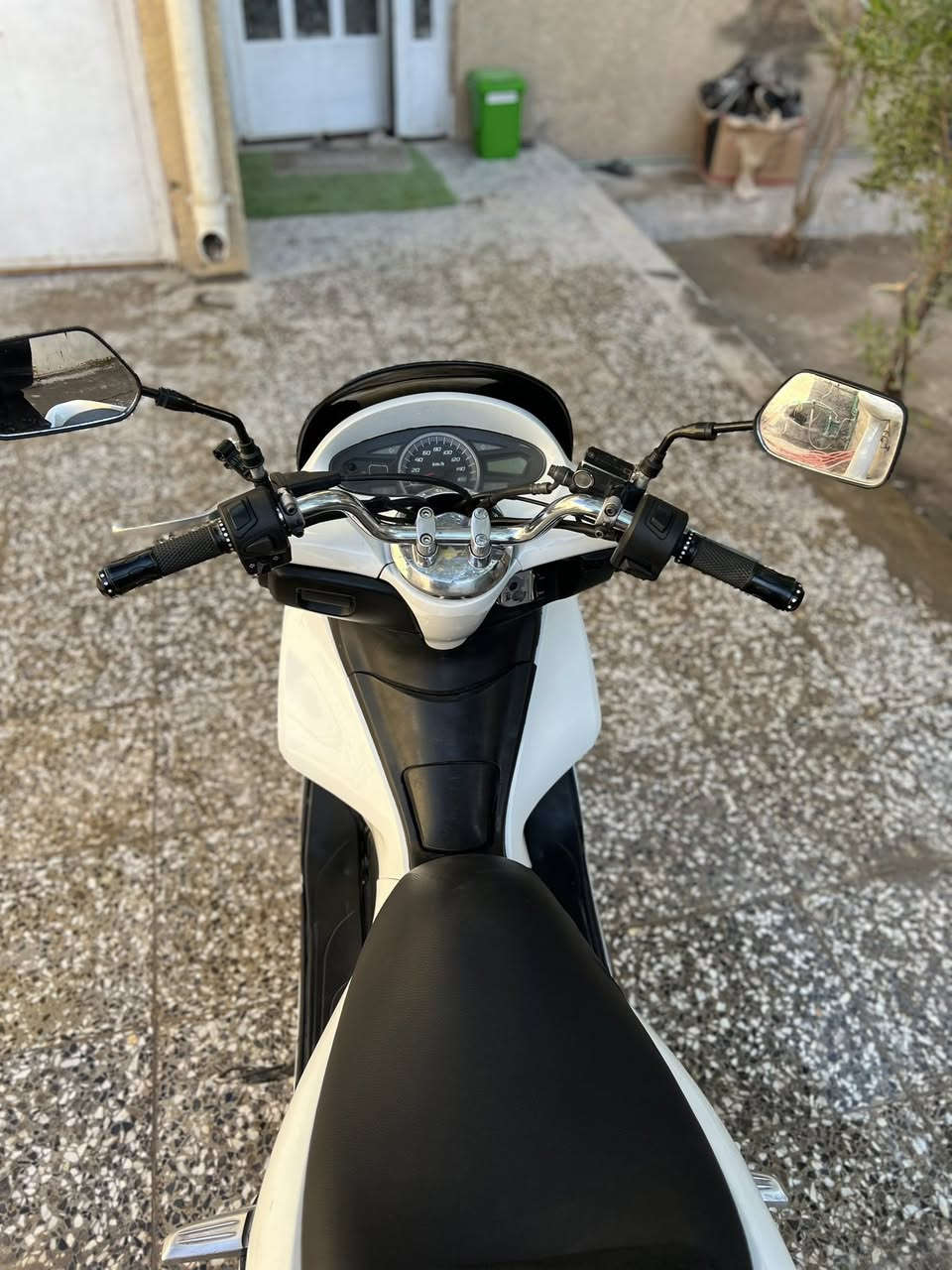 دراجه بي سي اكس جيل لاول 
دراجه خير من الله حساسات 
شغاله كفاله عامه دراجه اي نقص مابيه
مكان بغداد حي زهراء لكماليه 
رقم ***********
