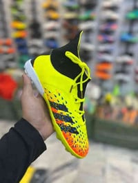 شباب سلام عليكم يوجد قطع اصليه خياط خارج وداخل للاتصال والاستفسار رقم ...