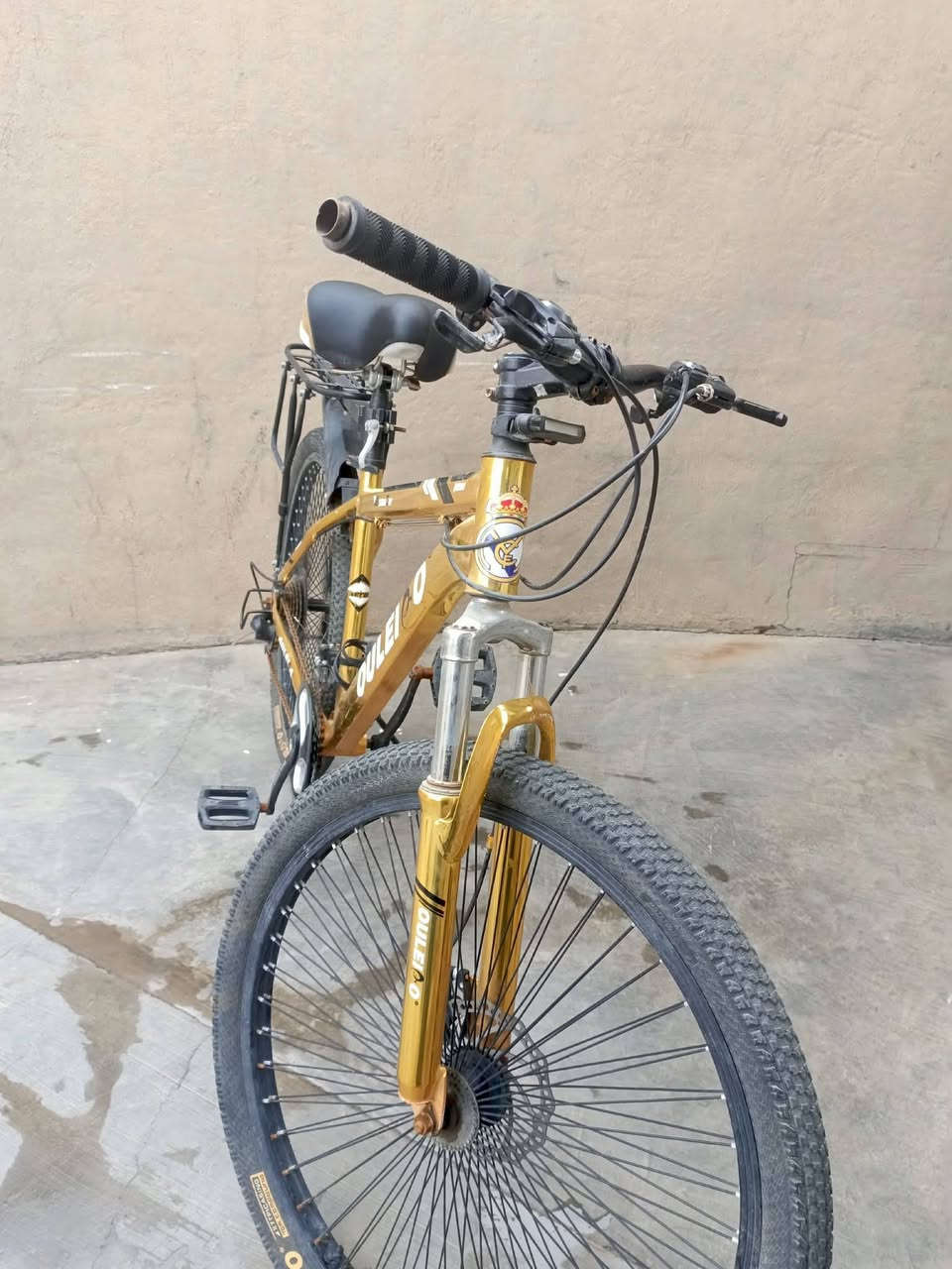 السلام عليكم
مكلف بالنشر 
بايسكل للبيع: لون ذهبي مميز
البايسكل متروك و يرادله تبديل ويل خلفي .. السعر 125الف و بي مجال 
للاستفسار: ***********
