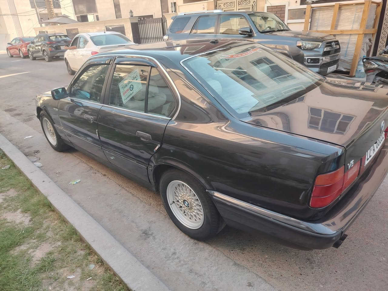 السلام عليكم شباب من رخصت صاحب الكروب 
بي ام مديل 91 حجي 525سياره جاهز من كلشي نقص تبريد فقط كمريسر تخم تاير جدد باتري جديد حداديه صدر كله جديد هزه جديده سنوبه لغايه 31 بيع او مراوس شعندك تفضل خاص 
سعر 95وبيه مجال ***********
