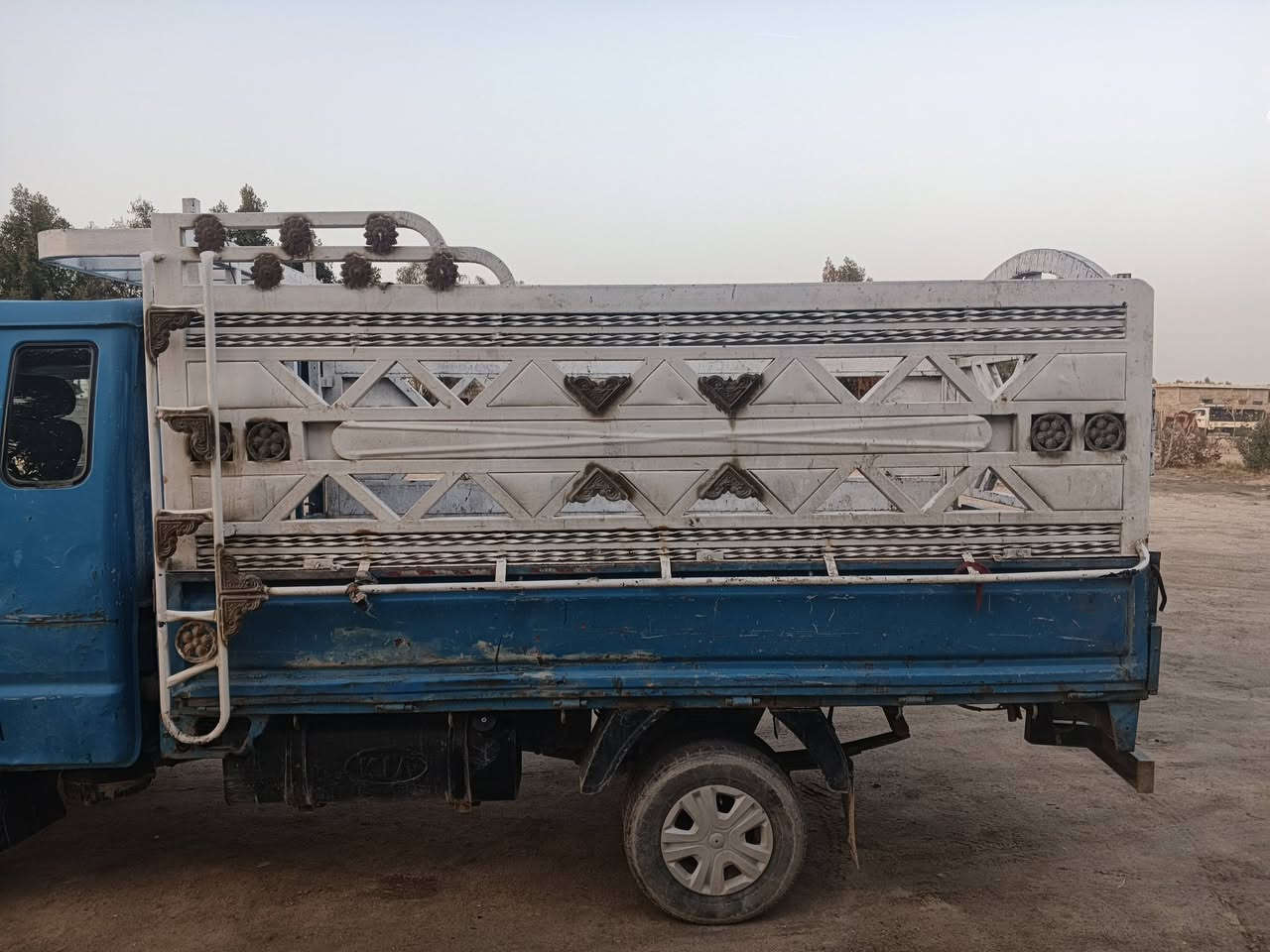 سلام عليكم محجر مال نثيه 450 وبيه الرقم ***********
