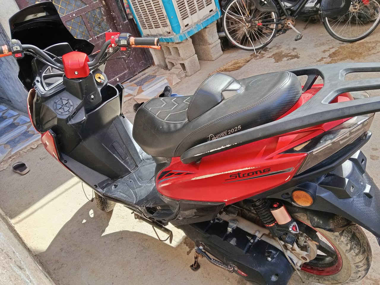 السلام عليكم دراجه اكس ماكس للبيع دراجه بس كايمه موديل25 سعر300وبيهه مجال مكان ديالى بعقوبه  تقاطع الساده استفسار عل هاذا الرقم ***********
