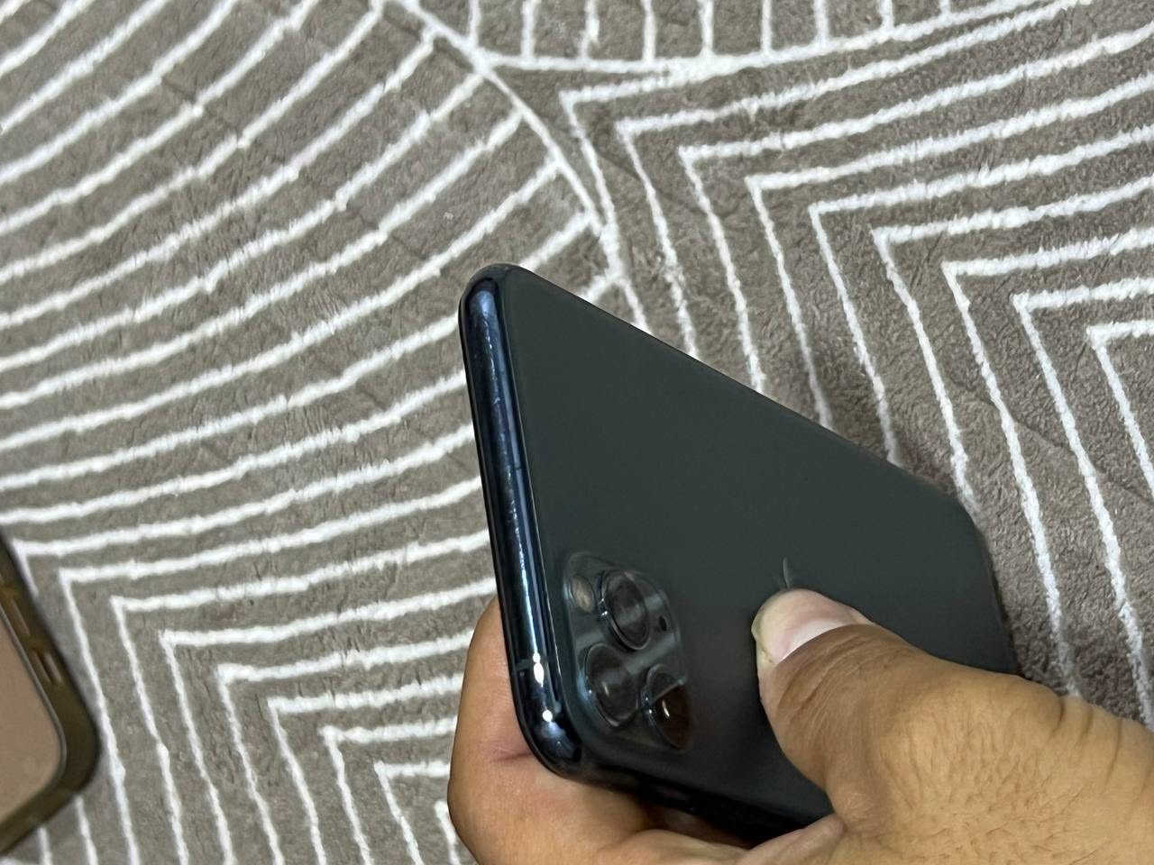 السلام عليكم
iphone 11 Pro Max
مبدل شاشة 
بطارية 83%
ذاكرة 256
السعر 260 وبي مجال بسيط


**إذا كنت صاحب هذا الإعلان وتريد حذفه لأي سبب، رجاءا أرسل رسالة إلى الدعم الفني**
