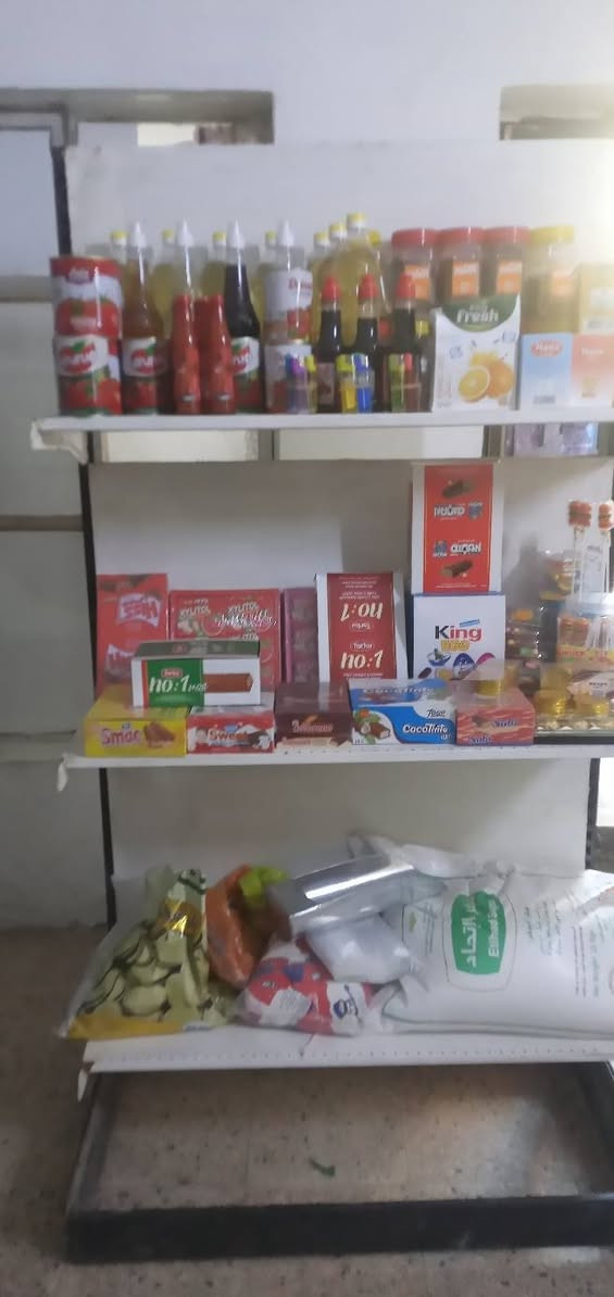 اسواق كاملة للبيع ٥عارضات عمودية ومجمدة عارضة بطحية مال موطا ورفوف سفينة عدد٢ وسلال مال جبس ٣ ورفوف جدارية حوالي ٥مترات نظيفات والعارضات فول والمجمدة تجميدها فول رايدهن كلهن ٣ملايين وبي مجال قليل مكاني الشعب حي البساتين تلفوني ***********ابومصطفى
