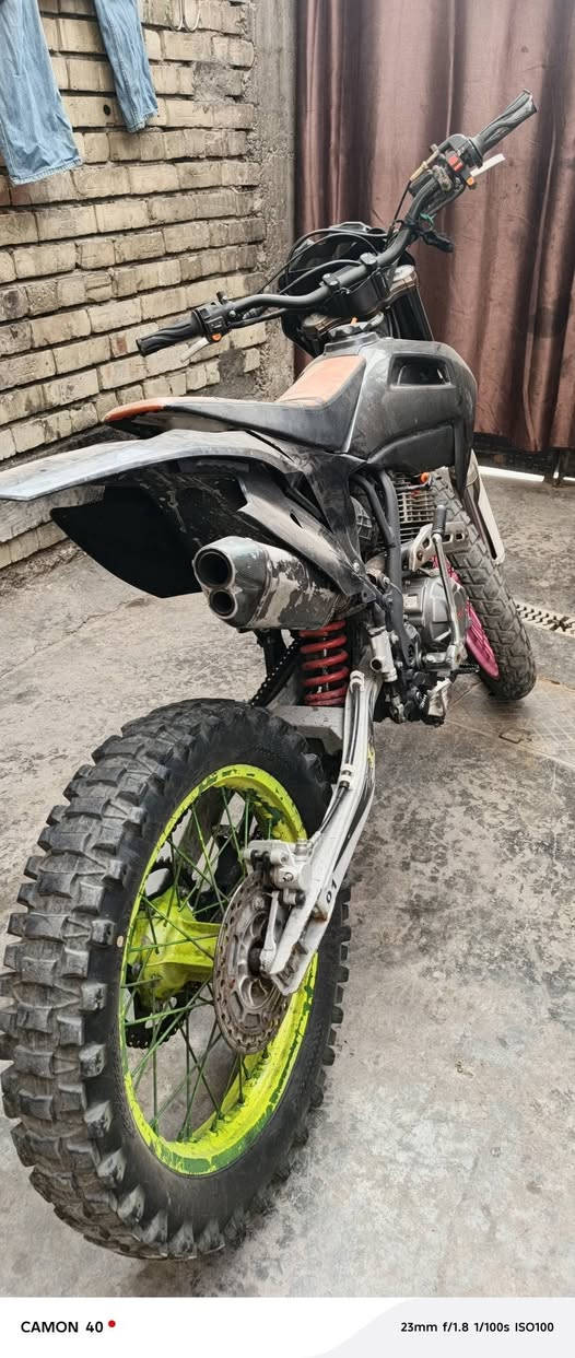 سلام عليكم دراجه قفاز سي را كس موديل 24 مكينه 300 دراجه خير من الله سعر 850قفل
