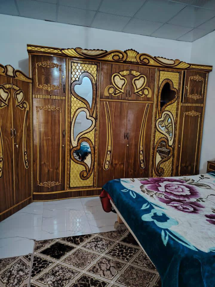 إسلام اعليكم غرفه كلش نضيفه في معرض ومزاد الثقه قرب مجسر رازي ***********
