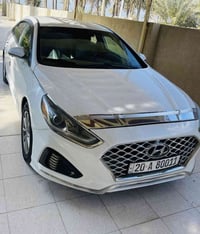 سوناتا 2019 قطعتين صبغ نظيفة بدون نقص گير محرك كهربائيات كله مكفول  لل...