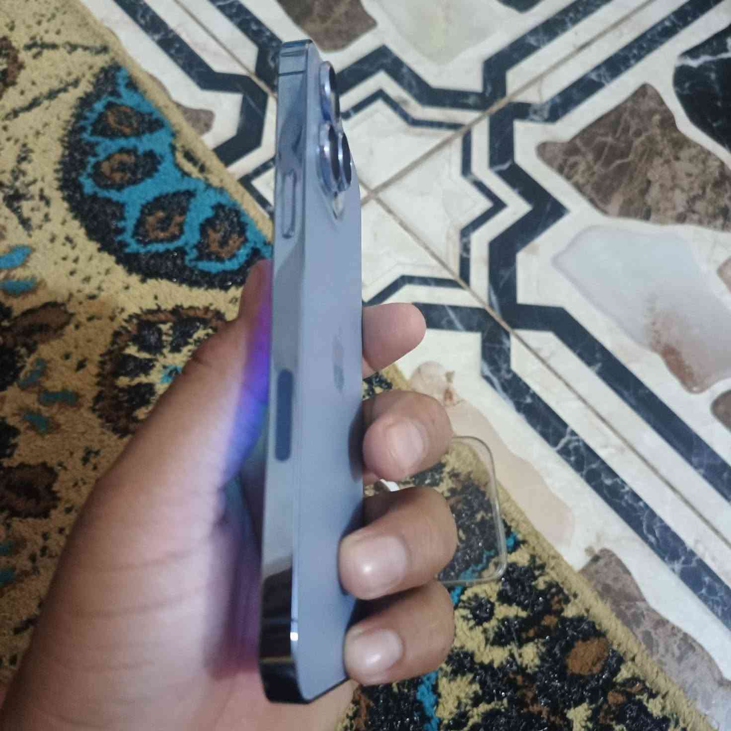 آيفون 13 برو ماكس 
أمريكي 
مكفول كفاله عامله شرط الفحص
بطاريته 85بلاديه 
ذاكرته 256
تك
سعر 825 وبي مجال 
كوت ***********
