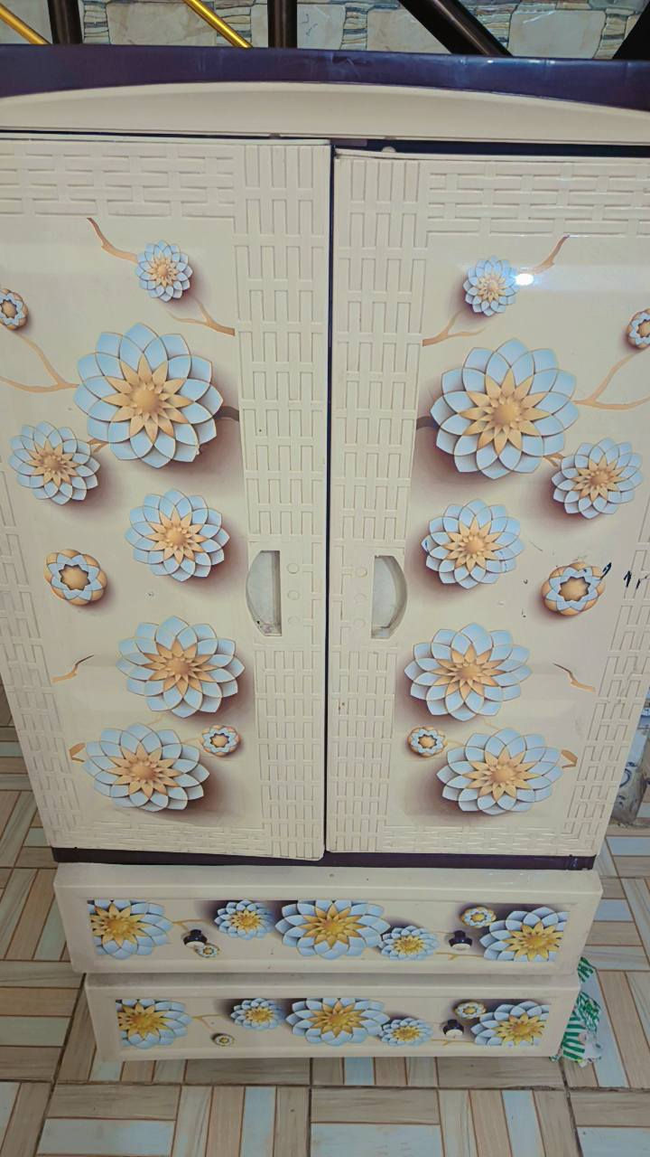 جربايه هزاز وكنتور اطفال وياه دوشك مامنيوم عليه الله شاهد جدد مشتريتهن ثنينه 300 بيع مستعجل ابيعن 125 ويا دوشك مكان نجف حي مكرمه لاستفسار اتصال على رقم *********** وبعد عندي دوشك ابو لفه وشايل مال اطفال حديث الولادة هم اذا تردوهن راسلوني
