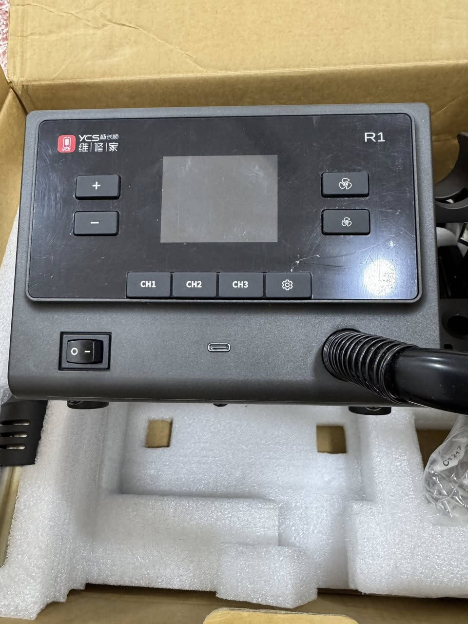 سلام عليكم هوت اير اصلي جديد غير مستخدم ماركة ycs
اسمة ycs R1
يشتغل على 110 فولت قدرتة 1000 واط 
جديد جديد غير مستخدم مع 4 فوهات مختلفة 
السعر 75 الف وبيه مجال 
العنوان بغداد ومتوفر توصيل


**إذا كنت صاحب هذا الإعلان وتريد حذفه لأي سبب، رجاءا أرسل رسالة إلى الدعم الفني**