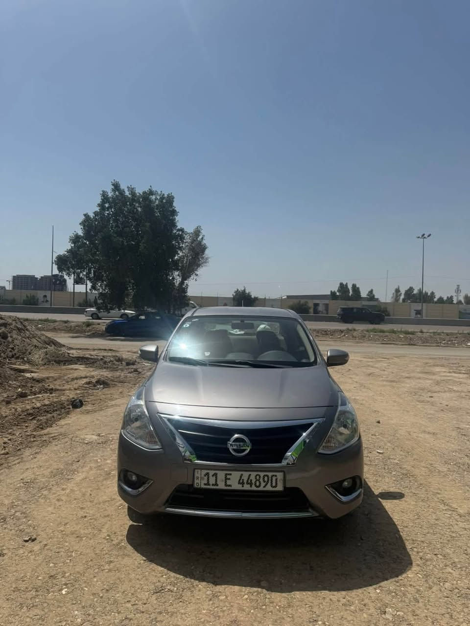 سلام عليكم نيسان سني مصري ٢٠٢٣سياره بيها دعاميه خلفيه صبغ بارد بالجاملغ الخلفي الباقي كوله مكفول وحيل جديده 
شاشه كار بلي كامره قطعتين تبريد ويل كب تحكم استيرن سعرها ١٠٥ وبيها مجال رقمي ***********
