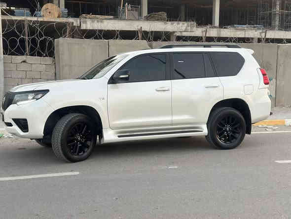 السلام عليكم 
للبيع برادو 2023 TXS 

فول مواصفات 

رقم سليمانية 

مكفولة من التبديل والصبغ والبارد 

بيها فقط تكحيلات بسيطة فقط ب الداعمية 

 وبيها رصعة ب الباب الخلفي 

وشخوط بصيطة ب الجاملغ الخلفي 

ماشية 55 الف km 

مكاني بغداد 

تحويل ثاني يوم 

السعر 480 $ وبيها مجال بسيط 

للاستفسار ***********
