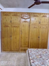 غرفة للبيع • تحتاج صبغ • مع الدوشك