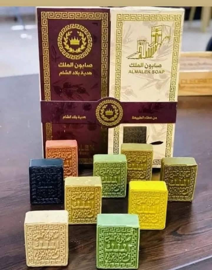 #عرض خاص 
لحكوا كمية محدودة 😍
صابون الملك 👑 

* السعر القديم =٢ باكيت صابون ب ٢٢ الف 
*السعر الجديد سعر الباكيت ٨ الف  ٢ باكيت صابون ب ١٩ 
لكن هالمرة صار التوصيل مجاني 😍🤯 

مميزات الصابون :
🌸 يستخدم لكل انواع البشرة الجافة والدهنية والمختلطة واكيد الحساسة أيضا 
🌸 يستخدم لشعر ايضأ 🤯 
🌸 يمنع تساقط الشعر 😍 
🌸 يقلل من الحكة والقشرة 🤯 
🌸 تتكون من ٩ قطع 
🌸 كل قطعة تتميز بعطر وفائدة مختلفة 
🌸 توصيل مجاني 
🌸 توصيل سريع جدا
(اطلب هسة يوصلك خلال اقل من يومين)

واكيد :فحص الطلب عند الاستلام ! 🤯 

شتريدون بعد  ✨️✨️✨️
 
للطلب ولأستفسار يرجى مراسلة الصفحة او الاتصال على الرقم 
***********واتس اب  ♥ 
يوجد توصيل لجميع محافظات العراق 🇮🇶 الحبيب
