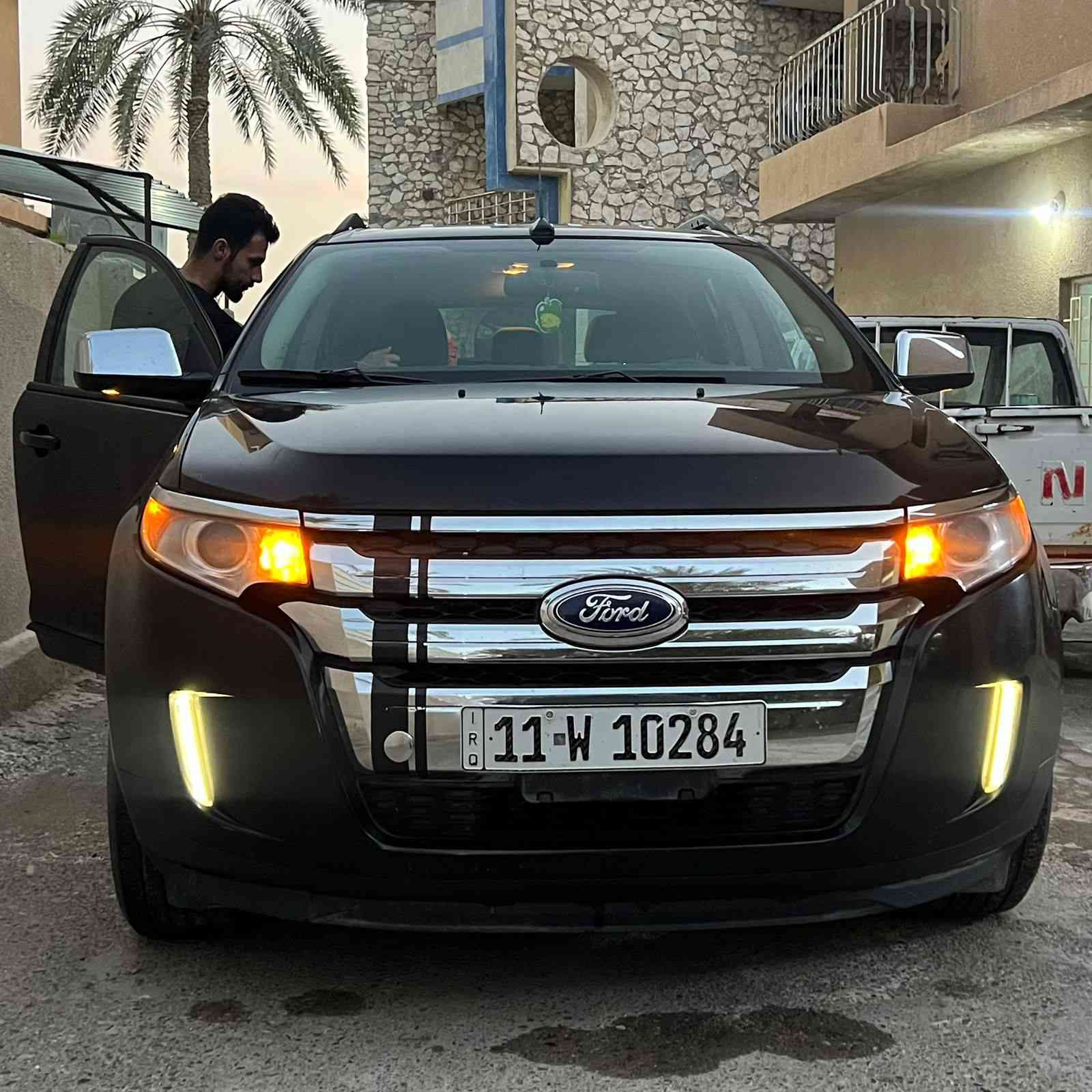 سلام عليكم
للبيع فورد ايدج ٢٠١٣  ماشية 100الف كيلو نص فول رقم بغداد  استلام شركة نيفا السيارة مستلمها ٢٠١٧ اني مالك الثاني 
سيارة صيانتها و دهنها كلة من شركة و الوصولات موجودات وياها ..
زوج تايرات جديد 
حساسات خلفية 
محرك ٣٥٠٠ 
كشنات كهرباء 
باسوورد بالباب 
مري كهرباء 
اضائة بالمري 
كروز سرعة 
تحكم ستيرن 
مكفولة كفالة عامة حتى دعاميات مكفولة 
سيارة كاملة ع اخر حبة شغل وامشي 
هزة وسنوية كلهن جديدات 
السعر(135$ ) مكان بغداد ***********
متوفر على  خاص
