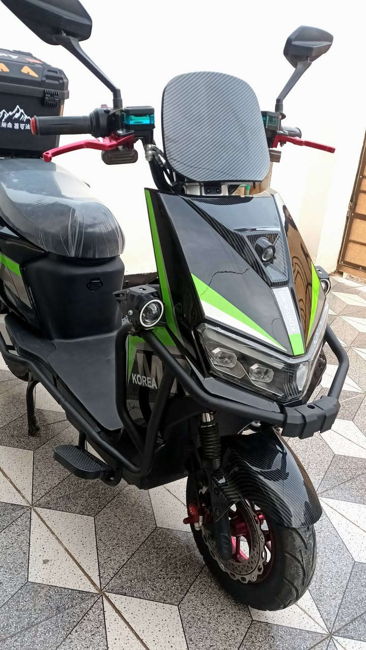 السلام عليكم
 للبيع سكنس كوري ام ار مدرع 2026 
نضام تشغيل سويج بصمه  كرت 
6باتري بطاريات  فول 
زنون رماش عالي ناضي الوان 
4سرعه/ دبل اشاره /نضام بك رجوع للخلف 
ماطور استخدام ( اسبوع فقط)
سعر 725وبي مجال بسيطحك جيتك 
 عنوان صقلاويه شهداء الثانيه 
او مول فلوجه 📍🚩
استفسار اتصال &
***********
***********واتساب
