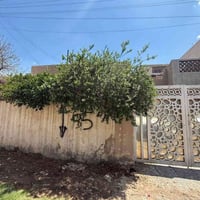 قطع من دار مساحه 100م يعتبر كاع للبيع موقع حلو جدا حي الجهاد الطائي ال...