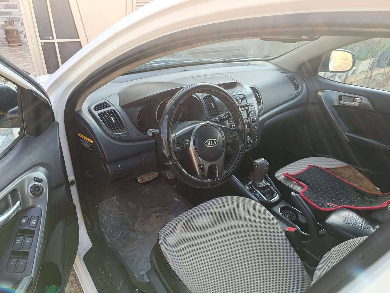 السلام عليكم
كيا سيراتو 2012 خليجي فول مواصفات حتى البصمه تدفئه تبريد ثلج سياره جاهزه مناقصها برغي صدر جديد مكينه 2000 قبل شهر شديتها وصل الضمان موجود 
هذا السونار مالتها بالصور غير السونار مابيها شي رقم اربيل بسم شركة البخيت مداور ثاني يوم السعر 93 وبيها مجال مكاني بابل الحله ***********
