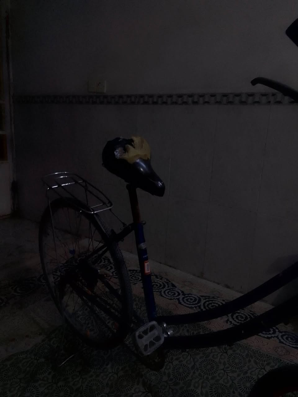 هذه البايسكل البيع تاير ليكدام موويا  سعر 30) ***********
