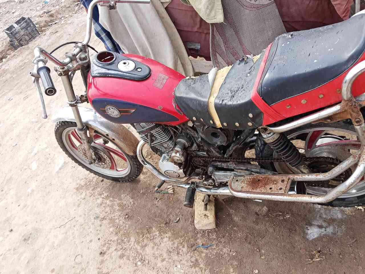 سلام عليكم تايه موته 2017 مكينه بيه لاستيك ولف دخن تايرات اثنين جدد نقصها ظفيره و بدلات اوراق اصولي سعرها قفل من اخر 250الف مكاني ناصريه مركز***********
