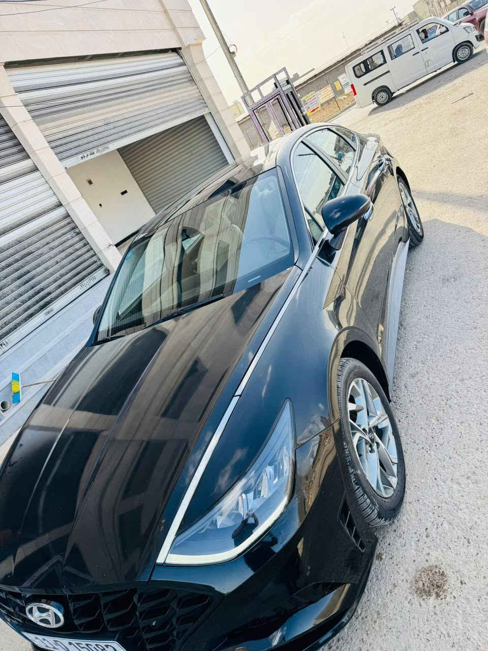 سوناتا فول 1/1 اعلى فئة موديل 2023اسود
للبيع رقم بغداد
محرك 2500 gdi
بصمة تشغيل وابواب بصمة وتشغيل عن بعد
تدفئه مقاعد اماميه 
دخول ذكي وترحيب عند الاقتراب
صندوك ذكي يفتح عند الاقتراب
شاشه وسطيه  كبيره اكبر حجم
انظمه قياده خمسه 
قياده ذاتيه+تحديد مسار 
رادارات 360
حساسات 360
نقطه عمياء
حادثها جاملغ ايمن وايسر بدون شاصي  فقط ايرباك البرده طاك وراجع سستم 
رقم بغداد بأسمي تحويل مباشر
السعر (155) وبيها مجال بسيط قليل 
مكان سياره بغداد / الدوره / الجمعيه
***********
