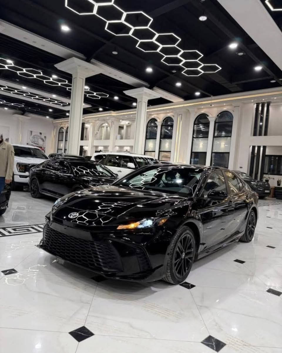 تويوتا كامري وارد امريكي شكل جديد موديل 2025 محرك 2.5 بانزين وهايبريد مواصفات SE بلاك فول معده فتحه شاشه جبيره كاميره خلفي بصمه كشنات جلد كشنات كهربائي كشنات تتفيه🔥بريك بصمه موبايل📱وايليس تبريد خلفي اشاير مريات رادار جانبيات رادار امامي حساس خلفي لايت زينون ويل كروم تحكم استيرن تحديد سرعه دفع رباعي شفتات استيرن بعد هوايه مواصفات بيها سياره مكفوله من اي نواقص كله بشرط ضرر جملغ وبونيد وشبرين تكمه بدون اي ضرر داخلي بدون تعديل بدون شخوط بدون بقسات بدون ارباك كله سليم بشرط سياره ماشي ٣٣ الف مكان سياره إربيل شريكه ابو ظبي كارس سعر. 207$😳🔥 سياره بدون رقم تترقم شمالي فقط 

*********** وتساب
*********** و
