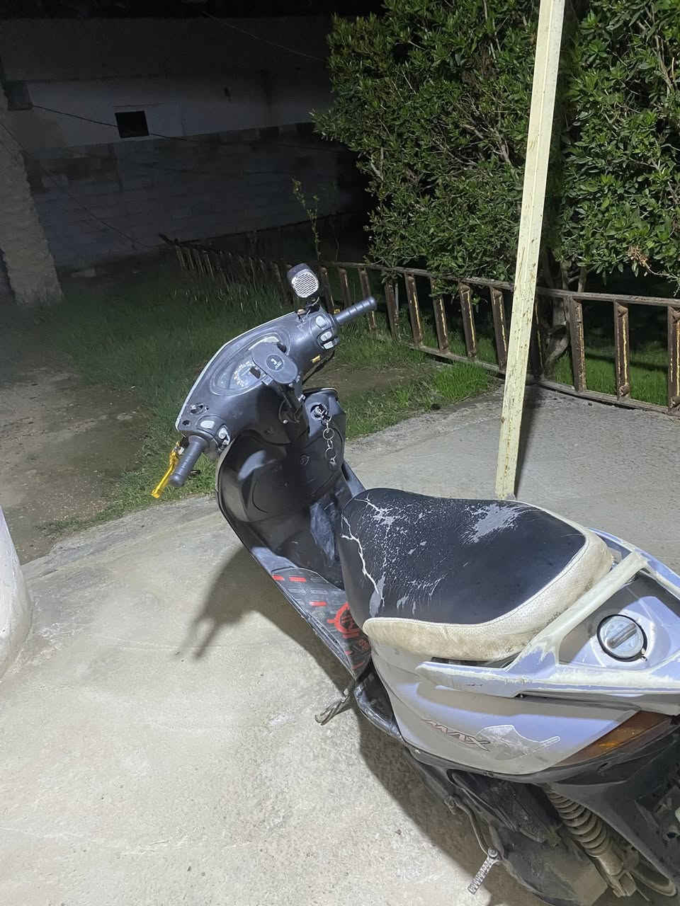 سلام عليكم دراجه ماكس 140 دراجه نضيفه كهربائيات كله شغاله نكره عوزه بس كلجات تكفلك بل محرك الله شاهد ما بيه شي بس كلجات أريده 325 وبيه مجال مكاني بغداد ابو غريب *********** +وتساب
